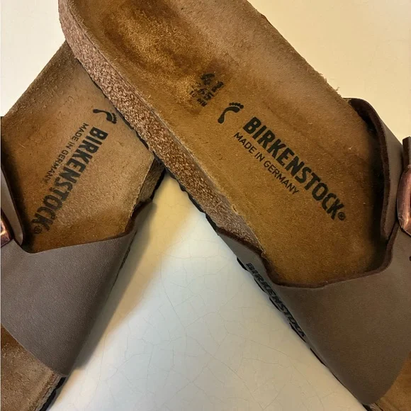 NEW. Brown Birkenstock Arizona sandals. - Picture 2 of 6